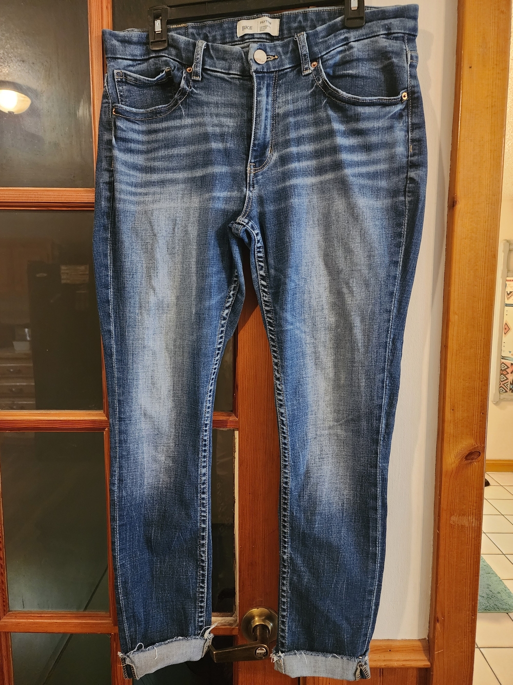 BKE Women's Cropped Slim Ankle Jeans in Medium Blue Wash